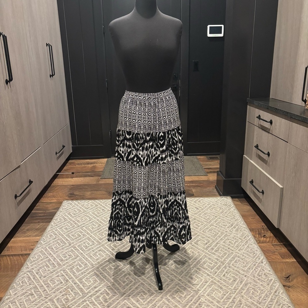 Elementz Black & White Y2K Boho Tiered Maxi Skirt – Size L – 100% Cotton
